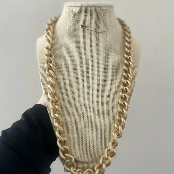 #32. Gold-Tone Chunky Curb Chain Necklace - Women's Jewelry - Picture 2 of 3